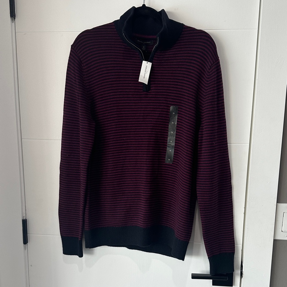 Banana Republic Men's Zip Up Sweater - Black and Red